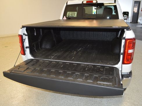 Used 2025 RAM 1500 Laramie AWD/4WD image 13