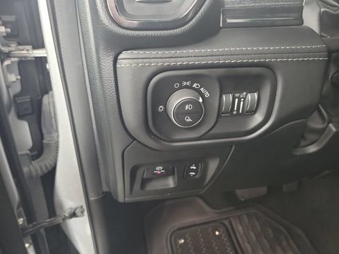 Used 2022 RAM 1500 Limited AWD/4WD image 14