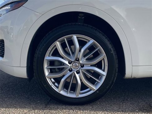 Used 2022 Maserati Levante GT image 32