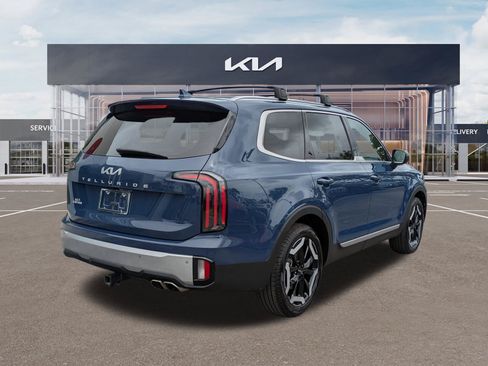 Certified 2024 Kia Telluride EX FWD image 4