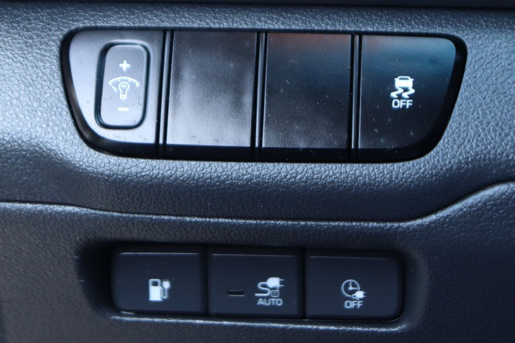 Used 2019 Hyundai Ioniq Electric FWD image 17
