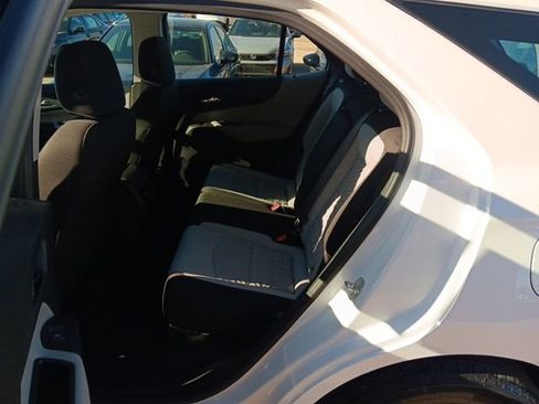 Used 2024 Chevrolet Equinox LS image 24