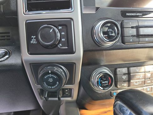 Used 2019 Ford F150 Lariat w/ Equipment Group 502A Luxury image 16