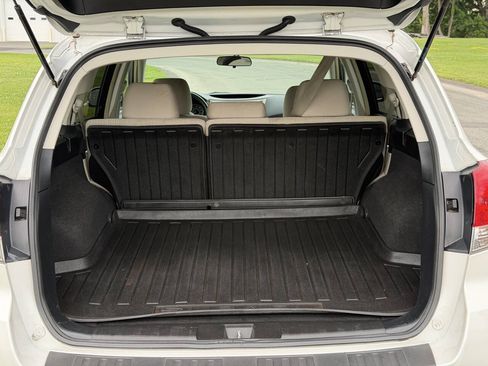 Used 2014 Subaru Outback 2.5i Premium AWD/4WD image 12