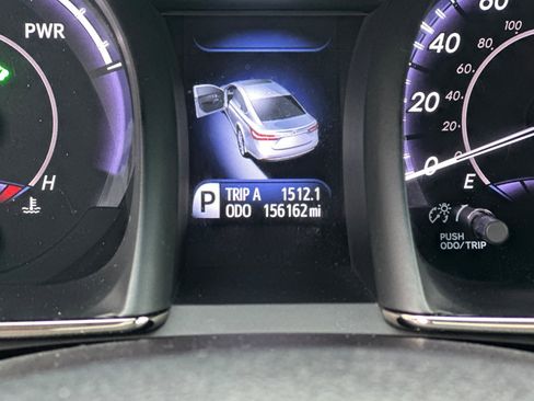 Used 2018 Toyota Avalon Limited image 19