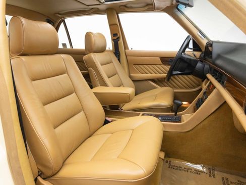 Used 1991 Mercedes-Benz 350 SD image 4