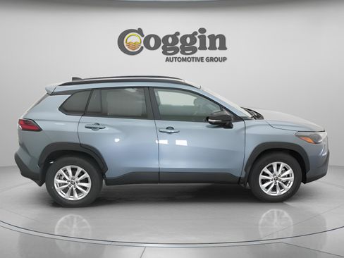 New 2026 Toyota Corolla Cross LE w/ Moonroof Package FWD image 24
