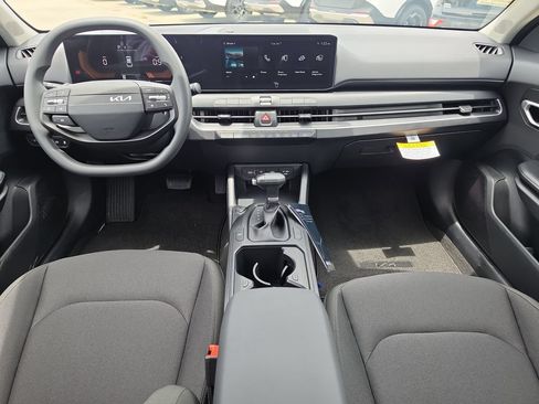 New 2026 Kia K4 FWD image 12