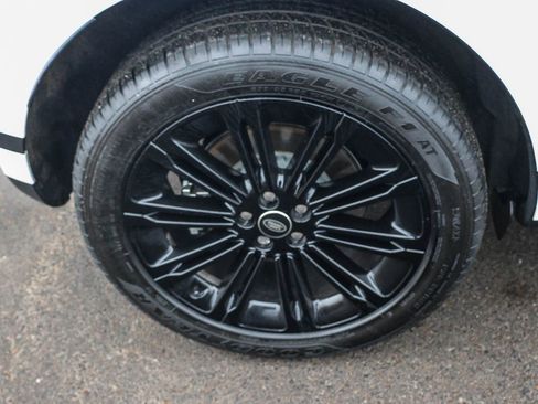 Used 2025 Land Rover Range Rover Evoque S image 13