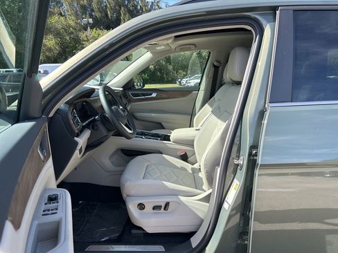 New 2026 Volkswagen Atlas SE image 15