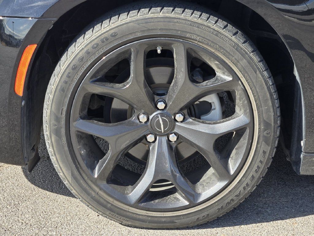 Used 2023 Chrysler 300 Touring w/ Sport Appearance Package RWD image 12