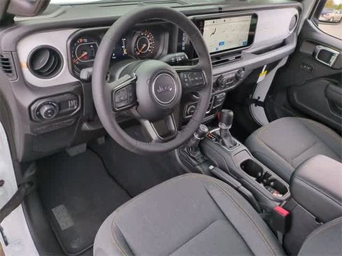 New 2025 Jeep Gladiator Sport image 10