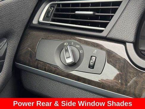 Used 2011 BMW 750Li xDrive AWD/4WD image 28