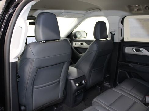 New 2026 Ford Explorer Active RWD image 26