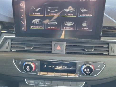 Used 2020 Audi A4 2.0T Premium image 24