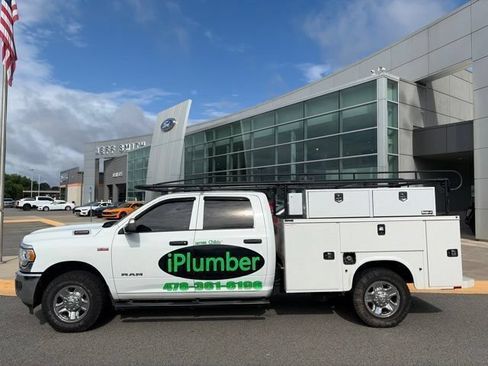 Used 2022 RAM 2500 Tradesman w/ Chrome Appearance Group RWD image 2