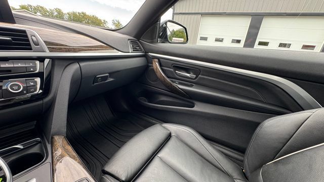 Used 2020 BMW 430i xDrive Coupe w/ M Sport Package AWD/4WD image 47