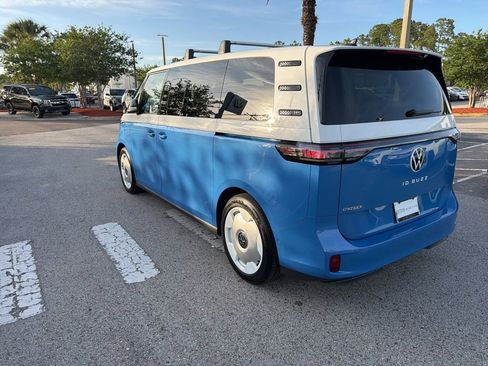 Used 2025 Volkswagen ID. Buzz 1st Edition image 7