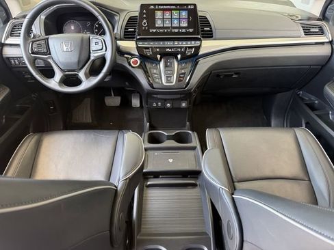 Used 2025 Honda Odyssey Touring image 10