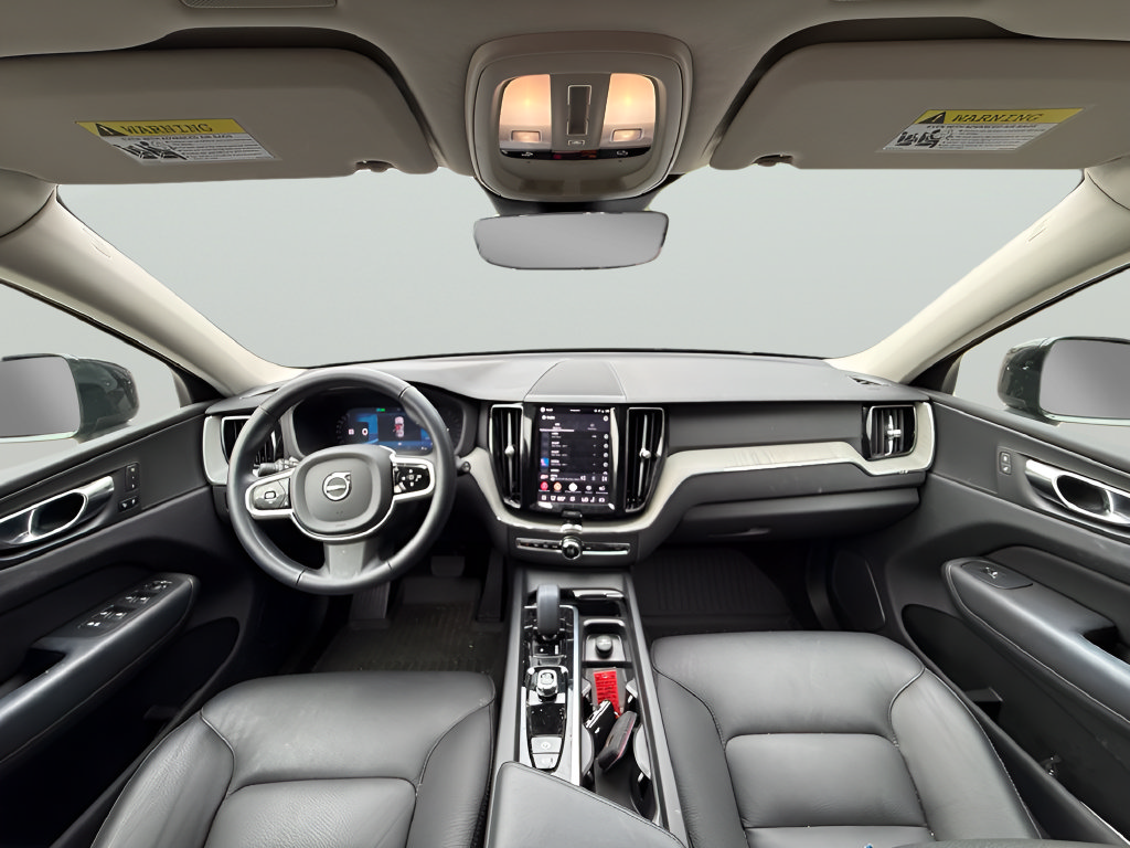 Used 2025 Volvo XC60 B5 Plus AWD/4WD image 9