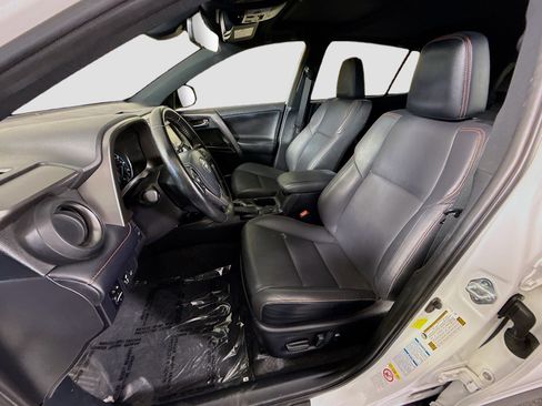 Used 2018 Toyota RAV4 SE w/ Advanced Technology Package AWD/4WD image 22