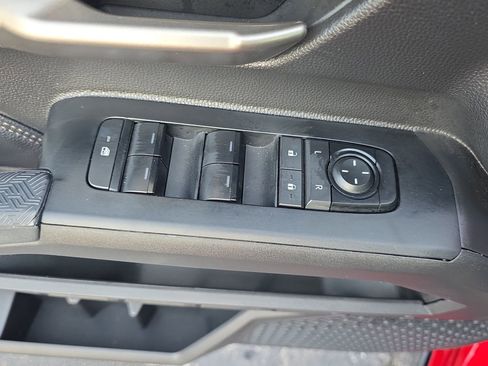 Used 2025 Toyota Tacoma Limited image 26