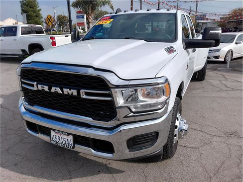 Used 2024 RAM 3500 Tradesman w/ Chrome Appearance Group image 17