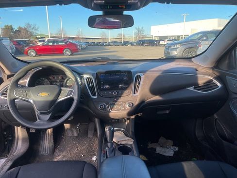 Used 2019 Chevrolet Malibu LT image 12