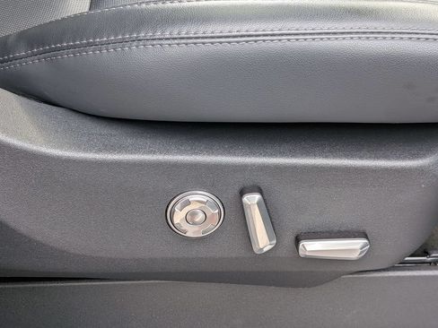 Used 2025 Lincoln Navigator Reserve AWD/4WD image 40