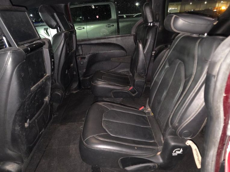 Used 2019 Chrysler Pacifica Touring-L Plus w/ Advanced Safetytec Group FWD image 5