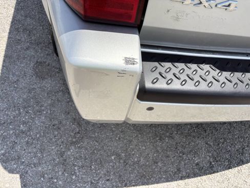 Used 2008 Jeep Commander Sport image 10