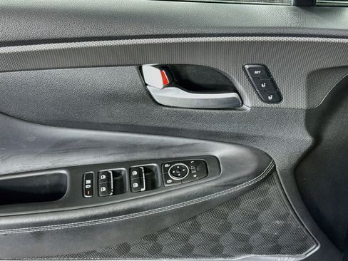 Used 2019 Hyundai Santa Fe AWD image 18