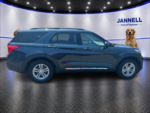 Used 2023 Ford Explorer XLT w/ Equipment Group 202A AWD/4WD image 4