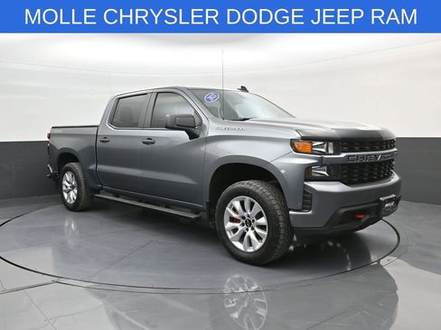 Used 2021 Chevrolet Silverado 1500 Custom image 1