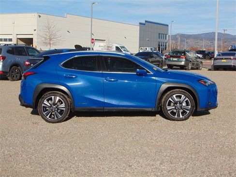 Used 2022 Lexus UX 250h w/ Accessory Package (Z1) image 3