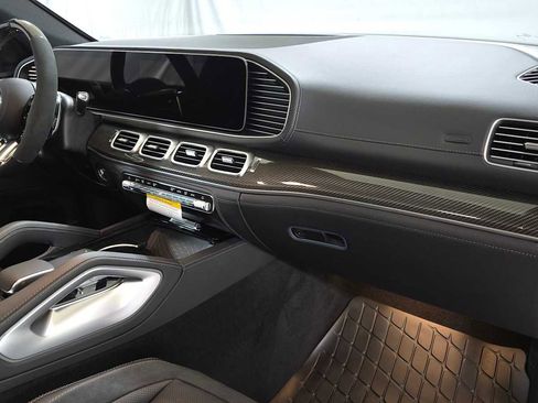 New 2026 Mercedes-Benz GLE 53 AMG 4MATIC Coupe image 11