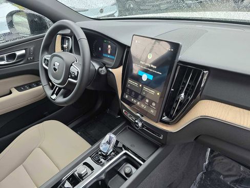 New 2026 Volvo XC60 B5 Plus w/ Climate Package image 10