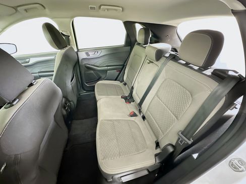 Used 2022 Ford Escape SE w/ SE Sport Appearance Package image 26