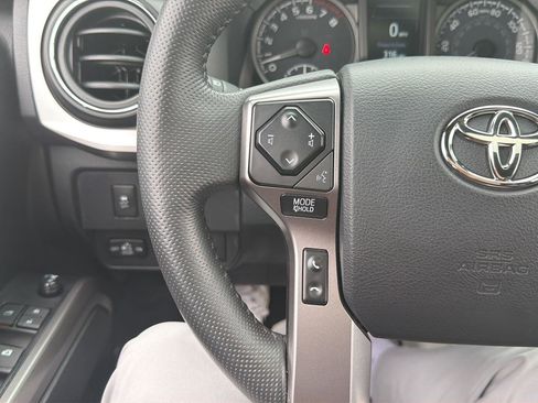 Used 2023 Toyota Tacoma Limited image 27