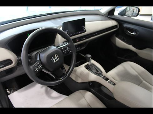 Certified 2023 Honda HR-V LX image 13