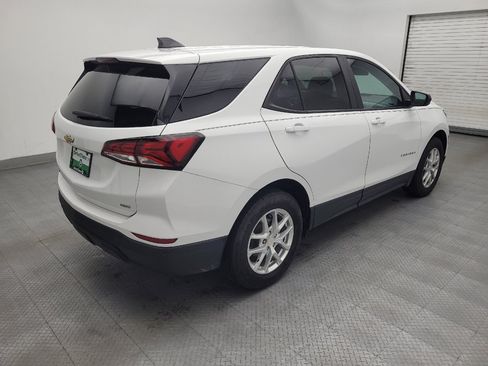 Used 2022 Chevrolet Equinox LS w/ LS Convenience Package AWD/4WD image 9