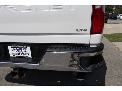 Used 2020 Chevrolet Silverado 2500 LTZ w/ LTZ Premium Package image 53