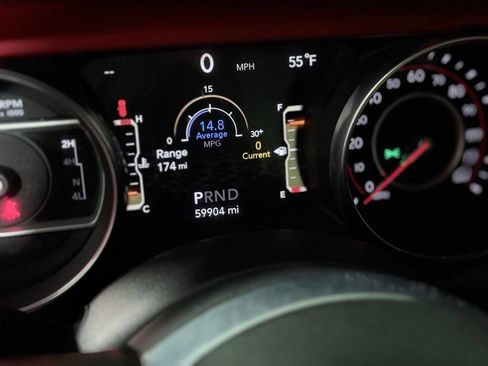 Used 2018 Jeep Wrangler Rubicon AWD/4WD image 11