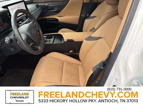 Used 2024 Lexus ES 300h Ultra Luxury image 24