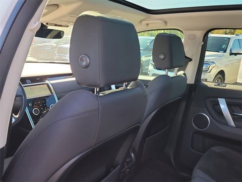 Used 2020 Land Rover Discovery Sport S image 11