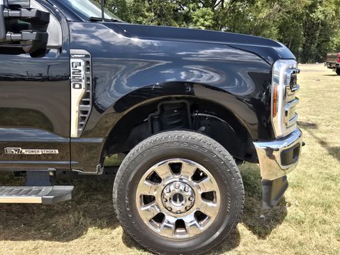 Used 2025 Ford F250 Lariat w/ Chrome Package AWD/4WD image 8