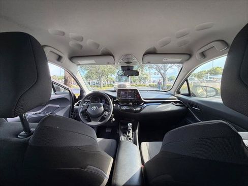 Used 2020 Toyota C-HR LE FWD image 21