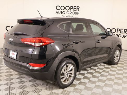Used 2018 Hyundai Tucson SE image 19