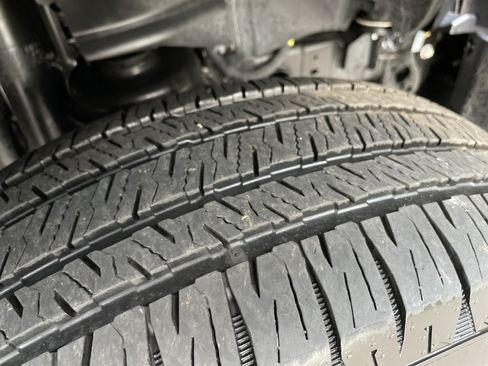 Used 2025 Jeep Wrangler Unlimited Sahara AWD/4WD image 11