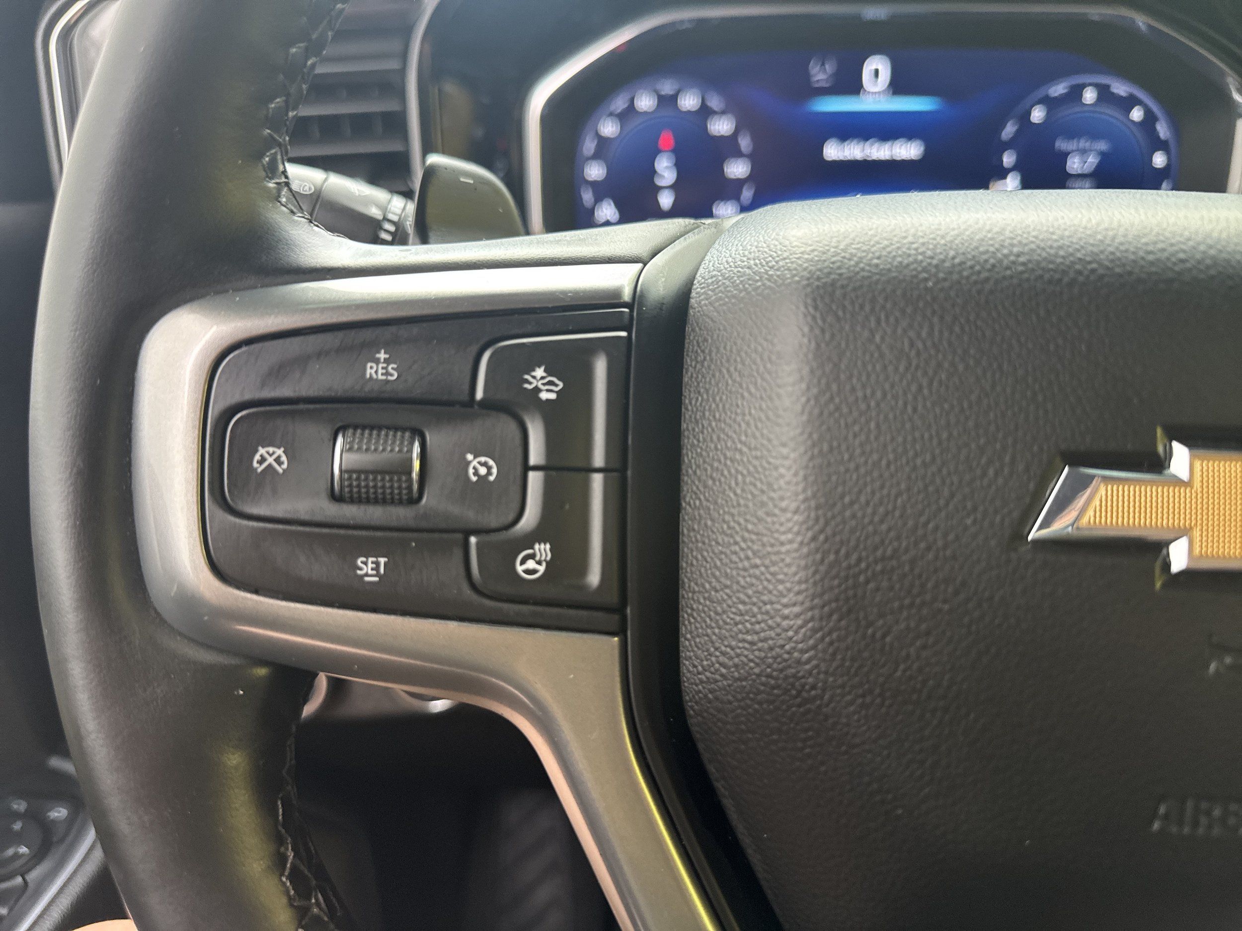 Used 2024 Chevrolet Silverado 1500 LTZ w/ LTZ Premium Package AWD/4WD image 26
